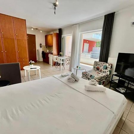 Appartamento Modern Studio large veranda -metro station Suggrou Atene Esterno foto