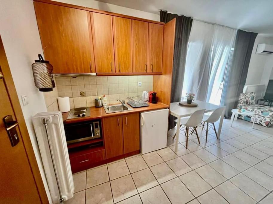 Appartamento Modern Studio large veranda -metro station Suggrou Atene Esterno foto