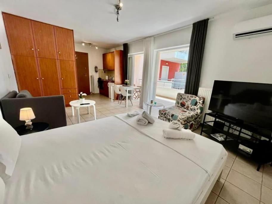 Appartamento Modern Studio large veranda -metro station Suggrou Atene Esterno foto